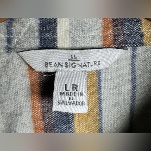 L.L. Bean Signature Series Aztec Archive Chamois Tunic Shirt w/ Pockets - Picture 3 of 16